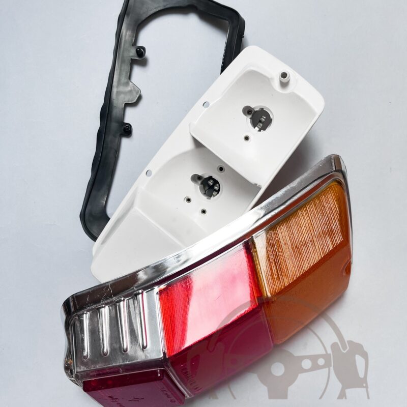 Lampa tylna lewa z uszczelką Fiat 500 F R