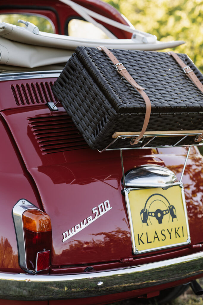 Odrestaurowany Fiat 500 D po kompleksowej renowacji – efekt końcowy projektu.