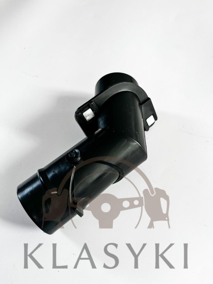 Para plastikowych nawiewów pod deskę rozdzielczą Fiat 500 F, L, R, Giardiniera. Wymienne z metalowymi, odporne na temperaturę, wiernie odwzorowany oryginał. Idealne do renowacji wnętrza Fiata 500.